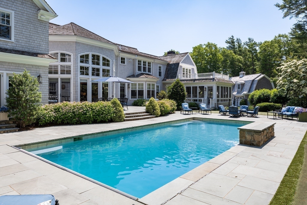 9 High Rdg Dr Mattapoisett, MA 02739