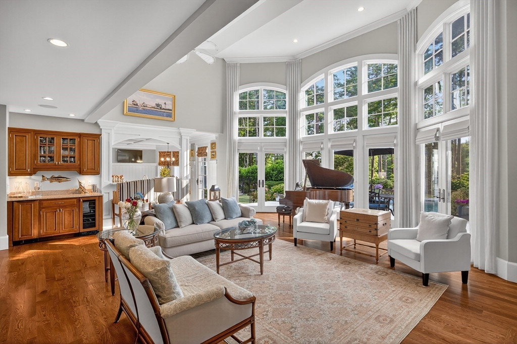 9 High Rdg Dr Mattapoisett, MA 02739