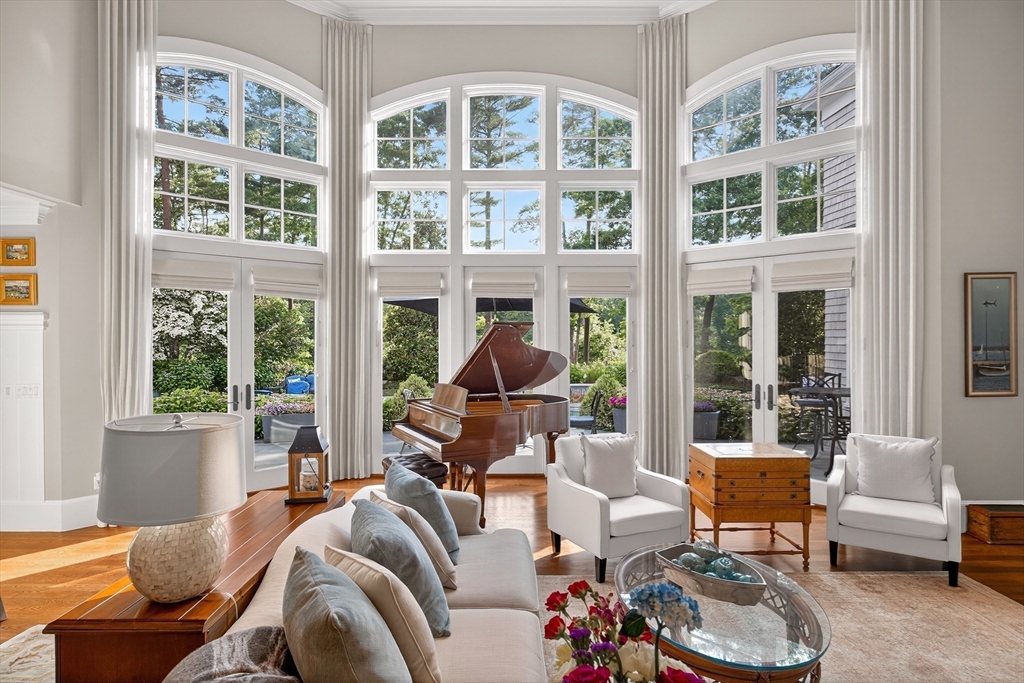 9 High Rdg Dr Mattapoisett, MA 02739