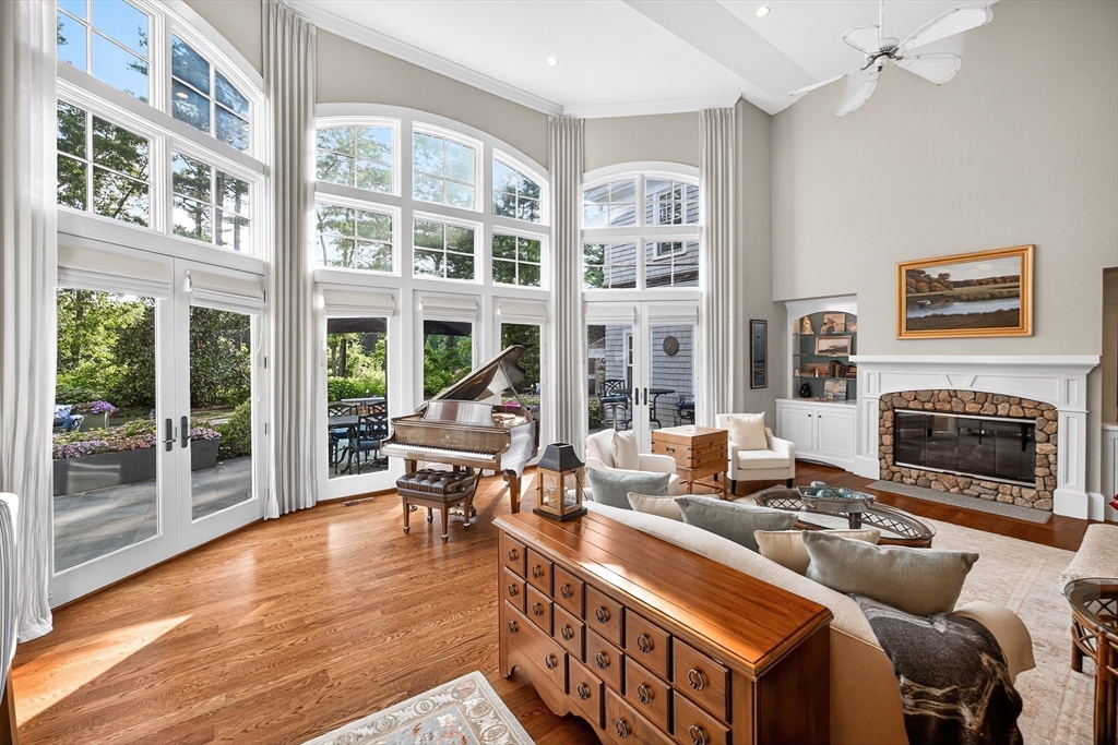 9 High Rdg Dr Mattapoisett, MA 02739