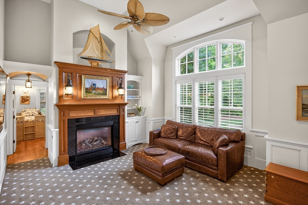 9 High Rdg Dr Mattapoisett, MA 02739