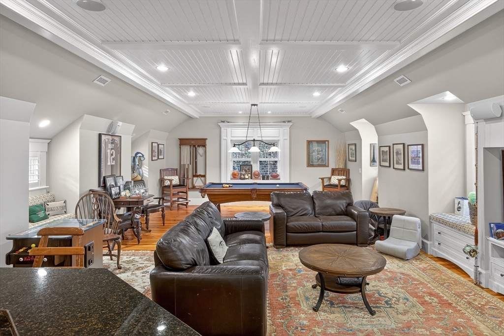 9 High Rdg Dr Mattapoisett, MA 02739