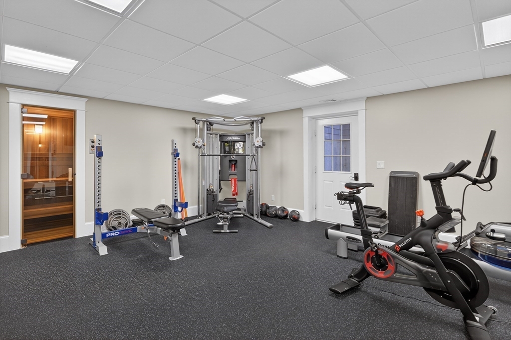 9 High Rdg Dr Mattapoisett, MA 02739