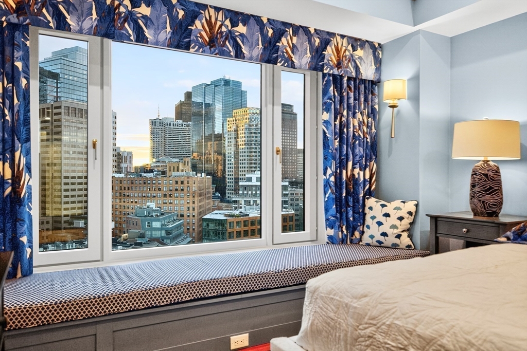 10 Rowes Wharf #PH4 Boston, MA 02110