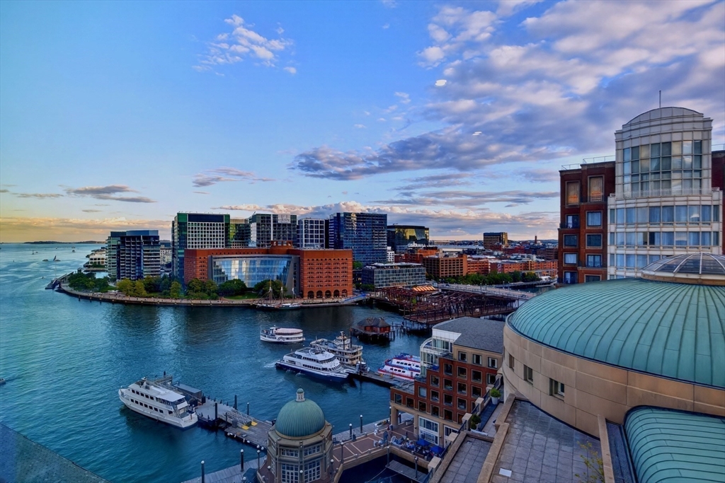 10 Rowes Wharf #PH4 Boston, MA 02110