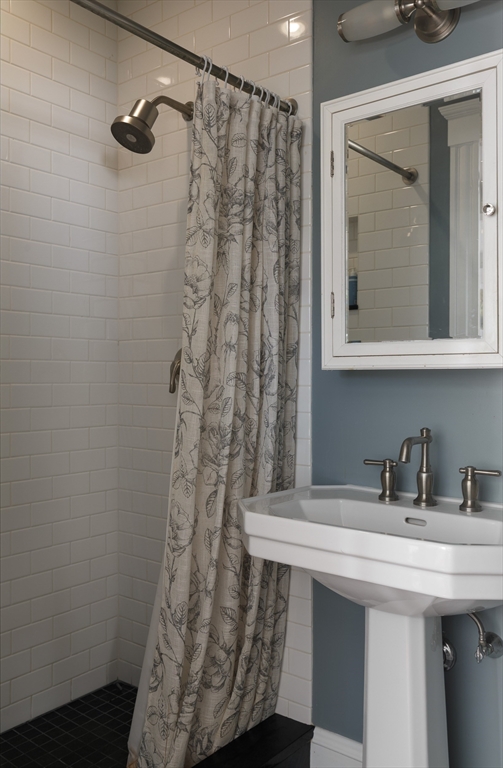 107 Grozier Rd #1 Cambridge, MA 02138