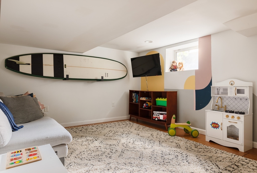 107 Grozier Rd #1 Cambridge, MA 02138