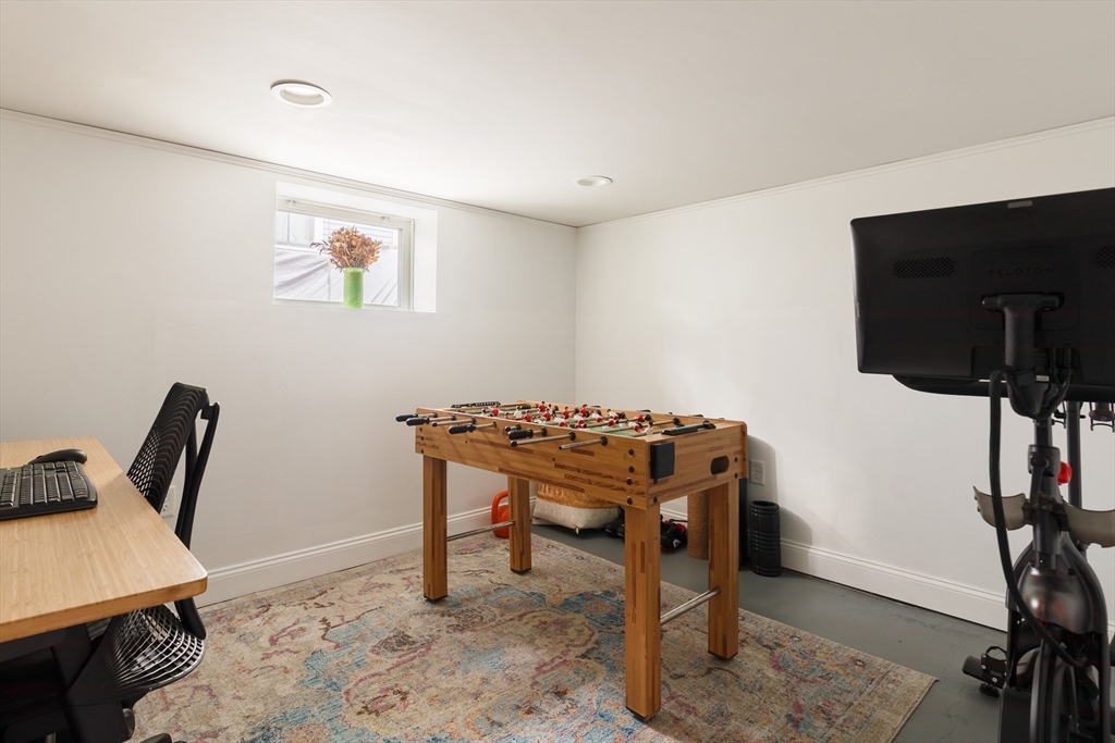 107 Grozier Rd #1 Cambridge, MA 02138