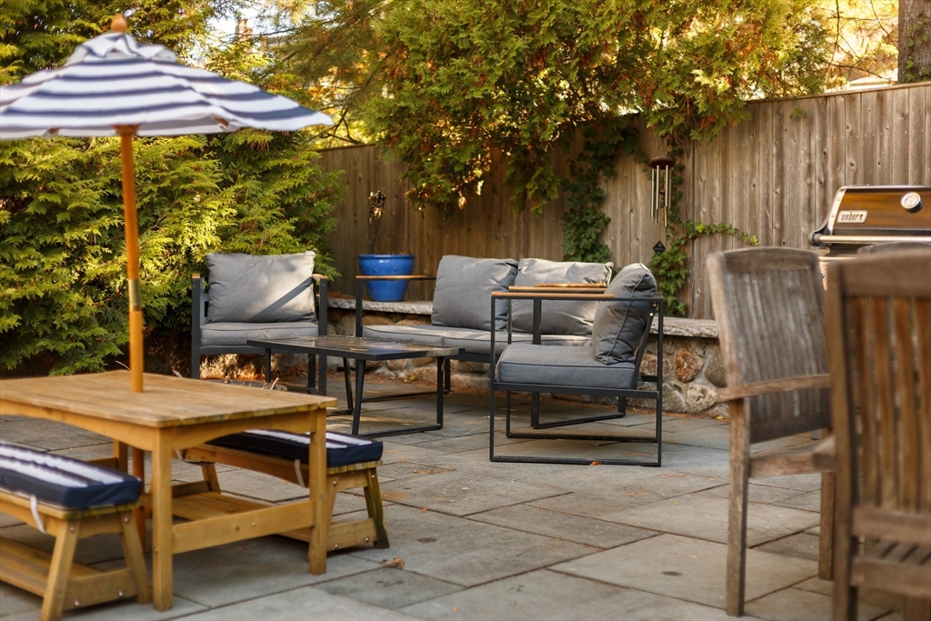 107 Grozier Rd #1 Cambridge, MA 02138