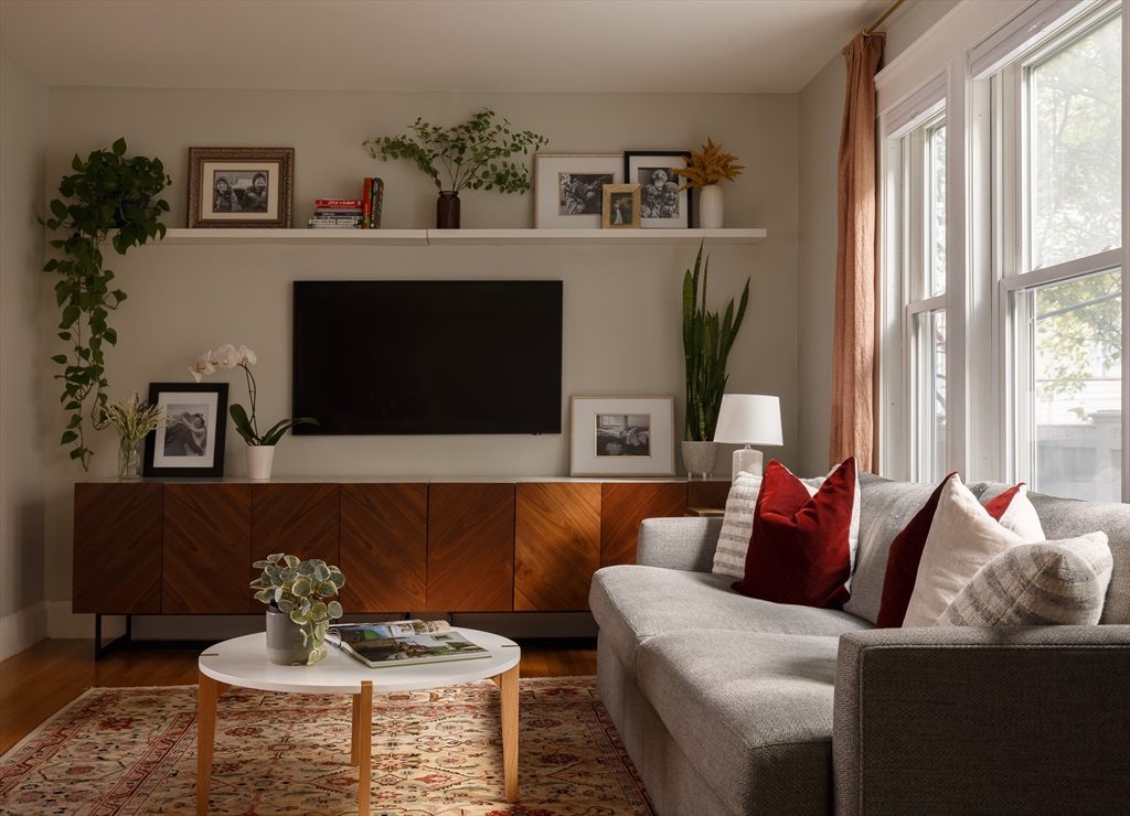 107 Grozier Rd #1 Cambridge, MA 02138