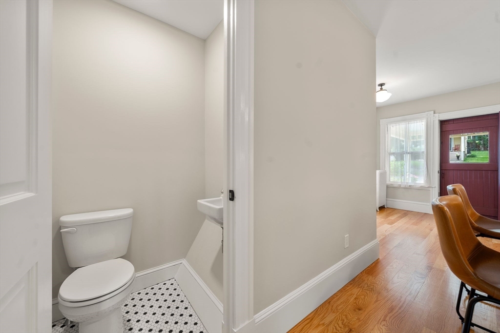 22 Eustis Ave Wakefield, MA 01880