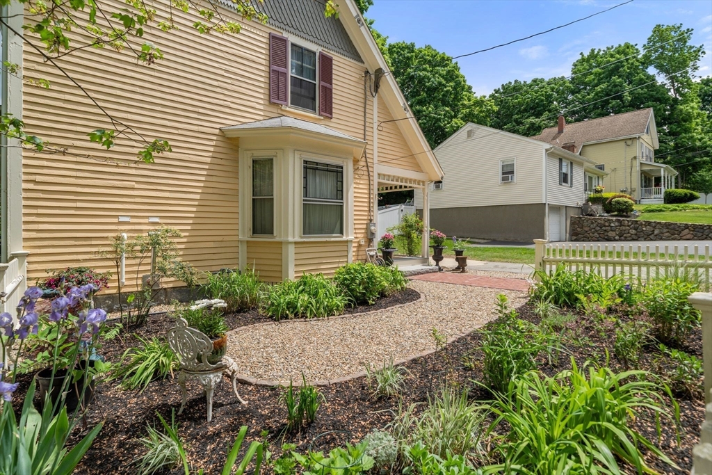 22 Eustis Ave Wakefield, MA 01880
