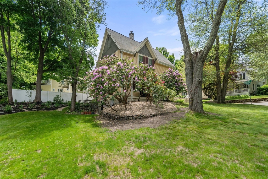 22 Eustis Ave Wakefield, MA 01880
