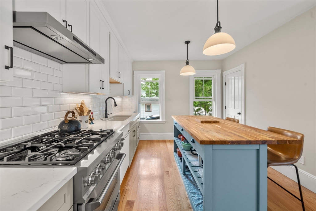 22 Eustis Ave Wakefield, MA 01880