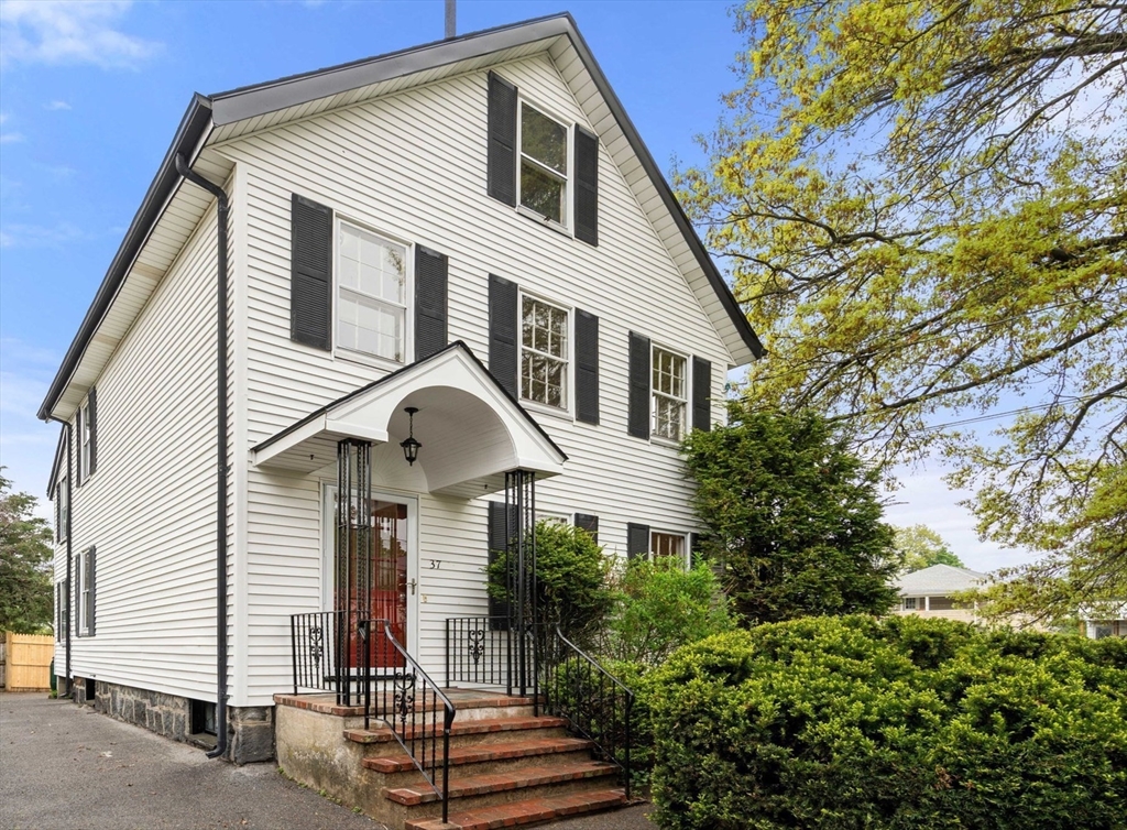 37 Lyman Ave