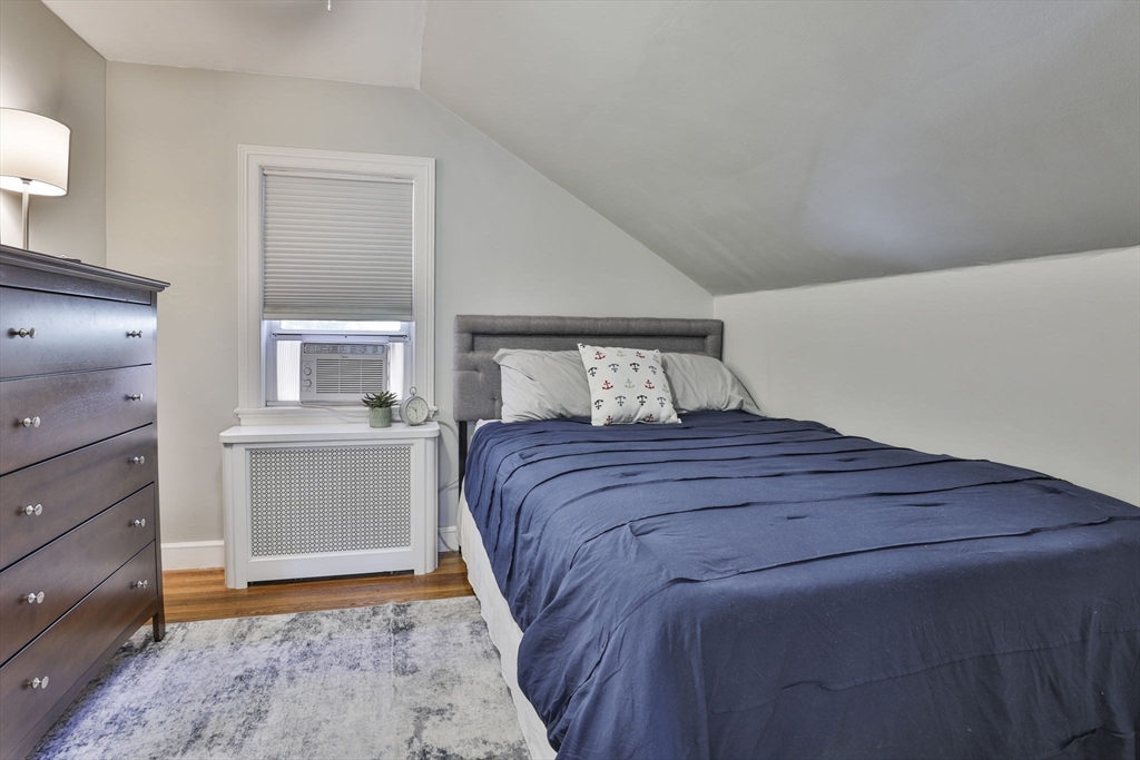 48 Bay State Rd Wakefield, MA 01880 48 Bay State Rd Wakefield, MA 01880