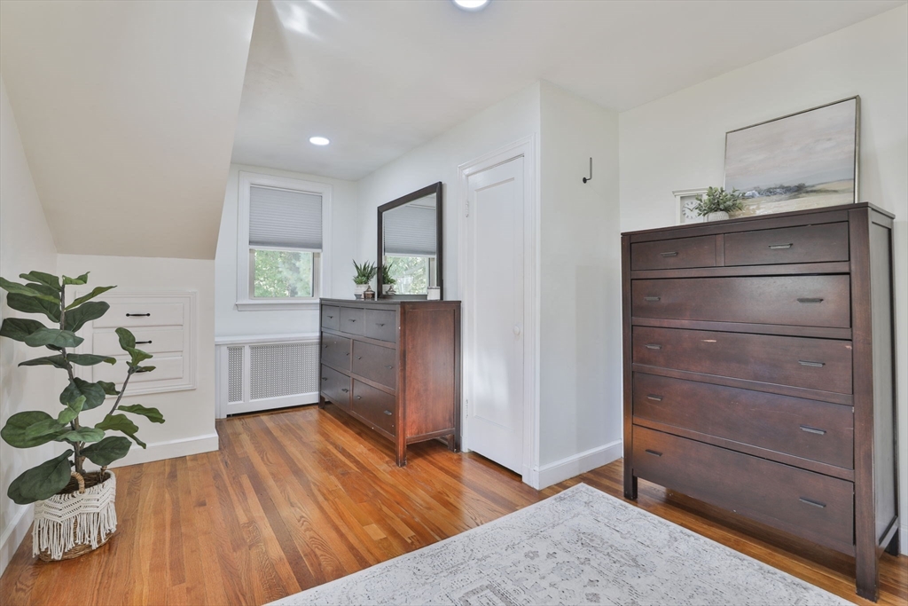 48 Bay State Rd Wakefield, MA 01880 48 Bay State Rd Wakefield, MA 01880