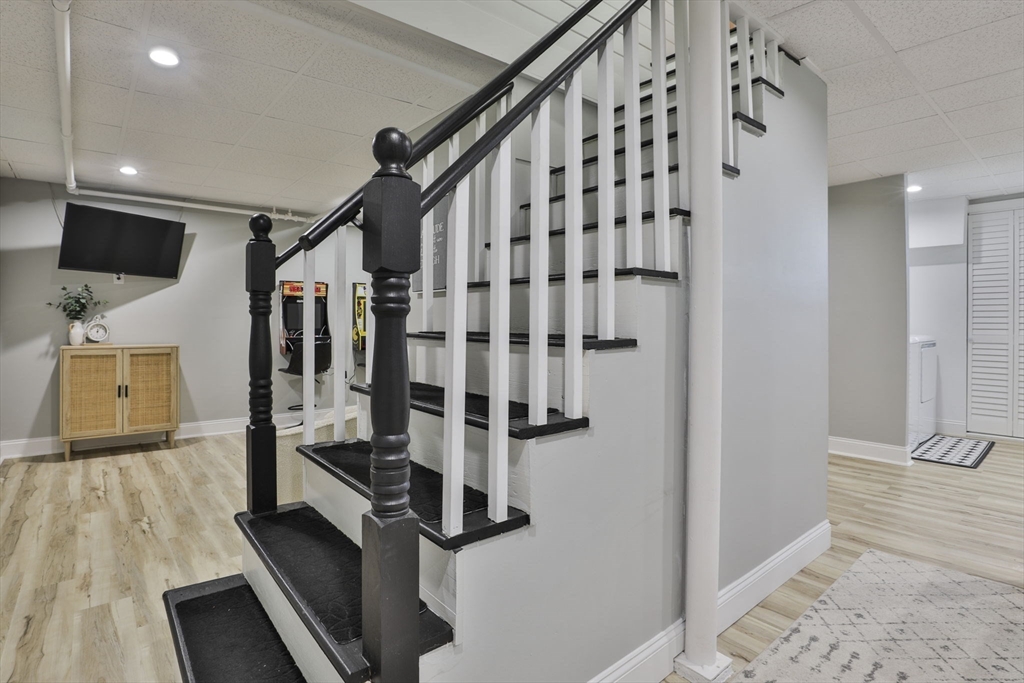 48 Bay State Rd Wakefield, MA 01880 48 Bay State Rd Wakefield, MA 01880