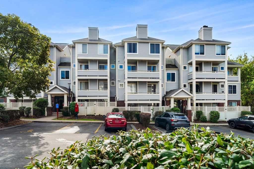 200 Falls Blvd #C308