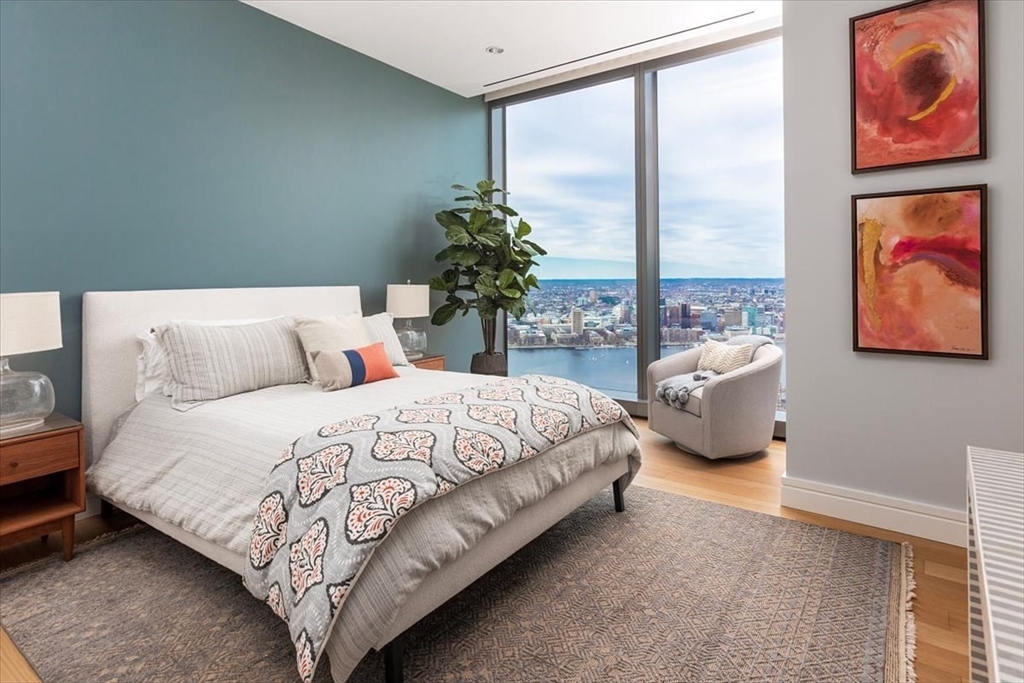 1 Dalton St #5402 Boston, MA 02115