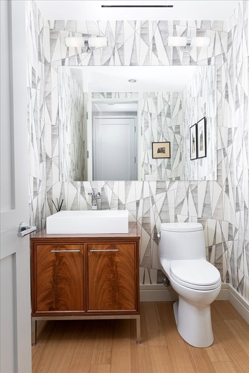 1 Dalton St #5402 Boston, MA 02115