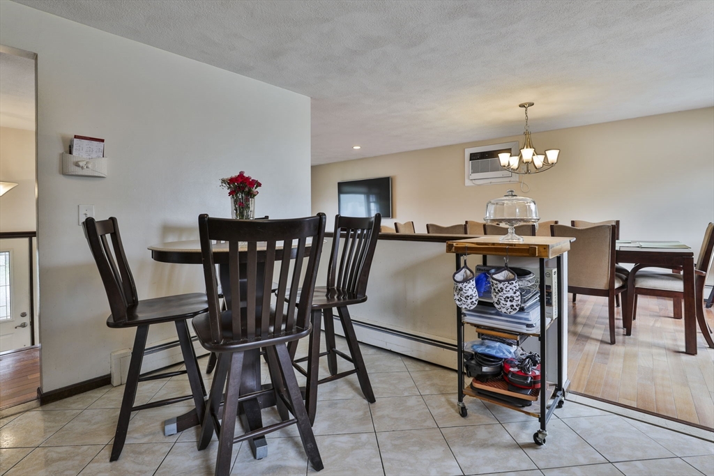 54 Walton St Wakefield, MA 01880