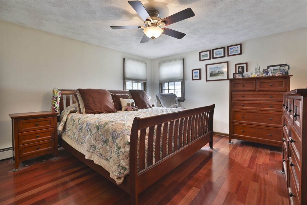 54 Walton St Wakefield, MA 01880