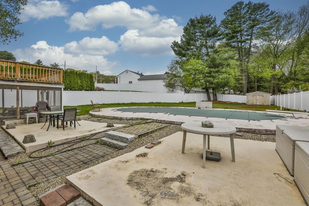 54 Walton St Wakefield, MA 01880