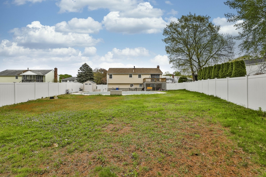 54 Walton St Wakefield, MA 01880