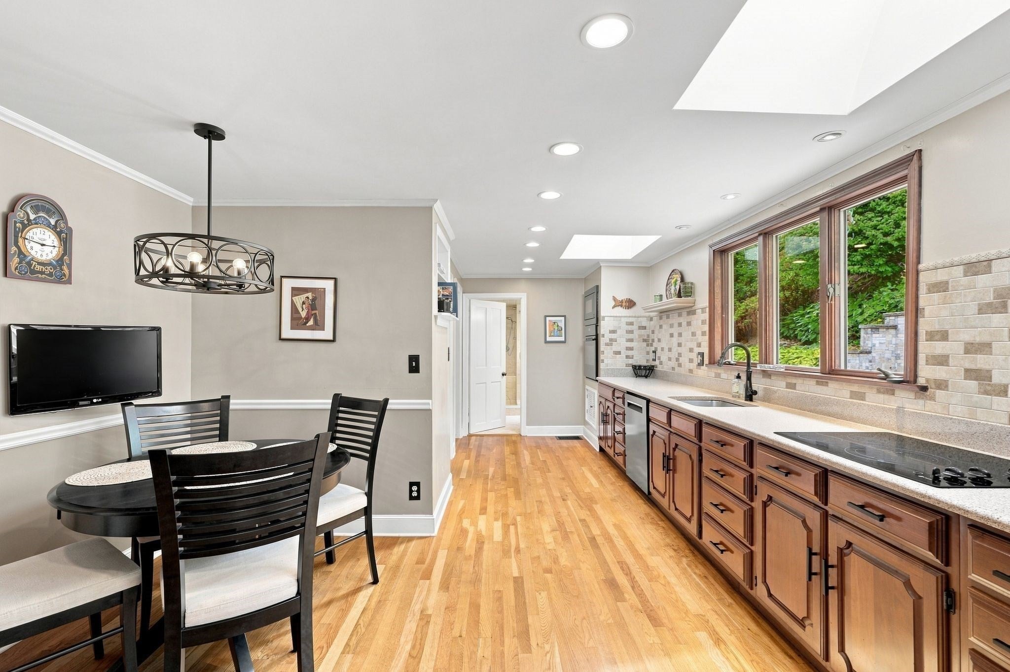 78 Oak St Wakefield, MA 01880