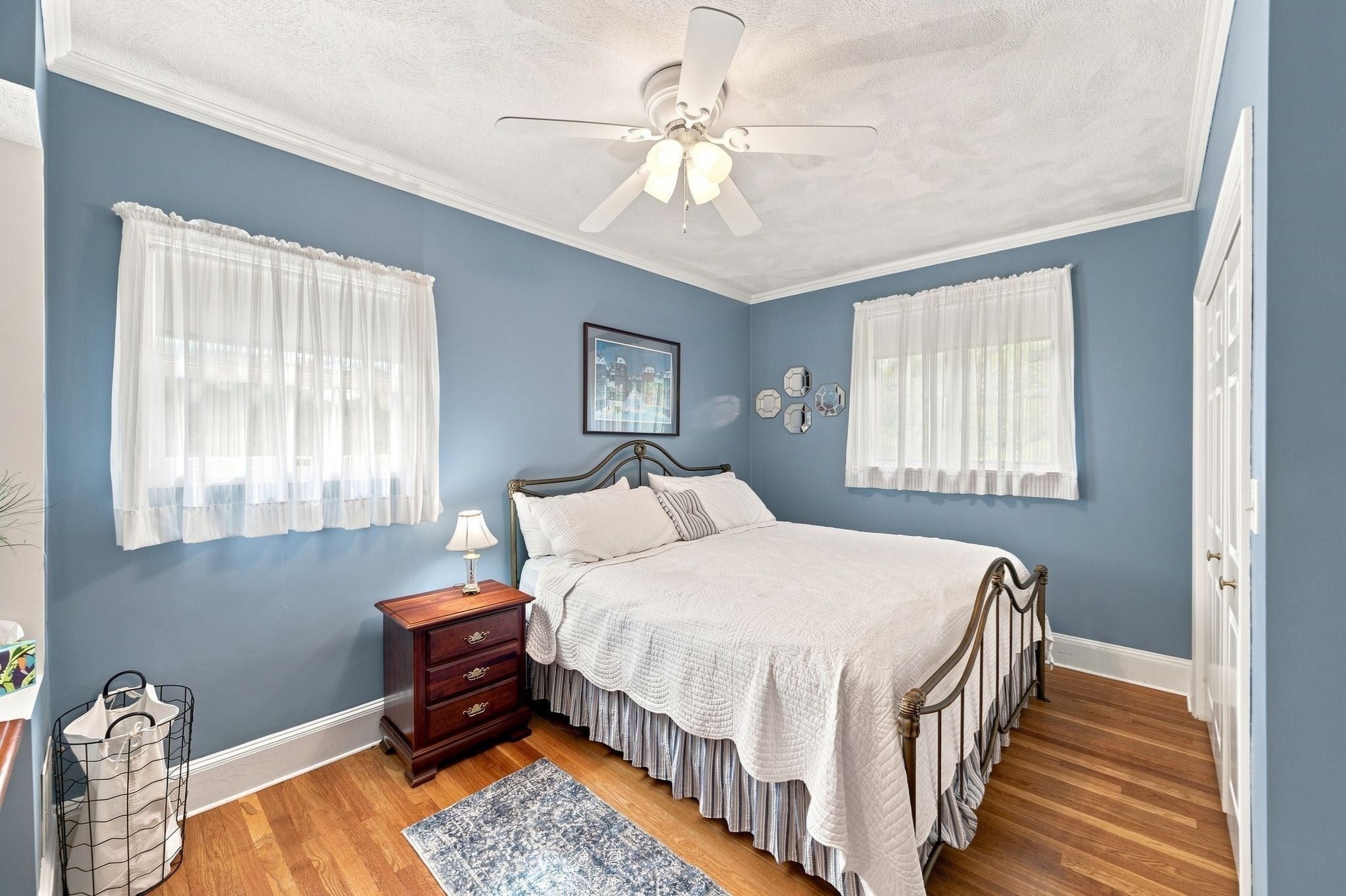 78 Oak St Wakefield, MA 01880