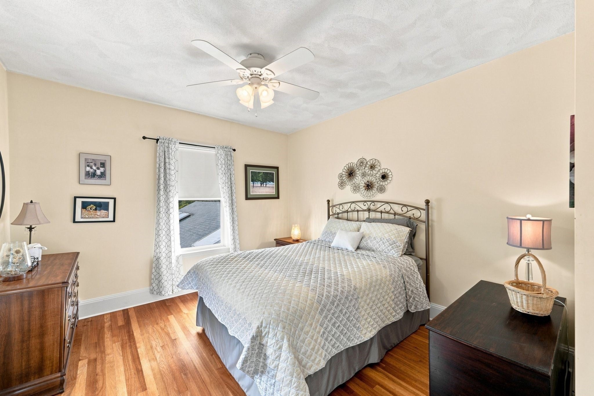 78 Oak St Wakefield, MA 01880