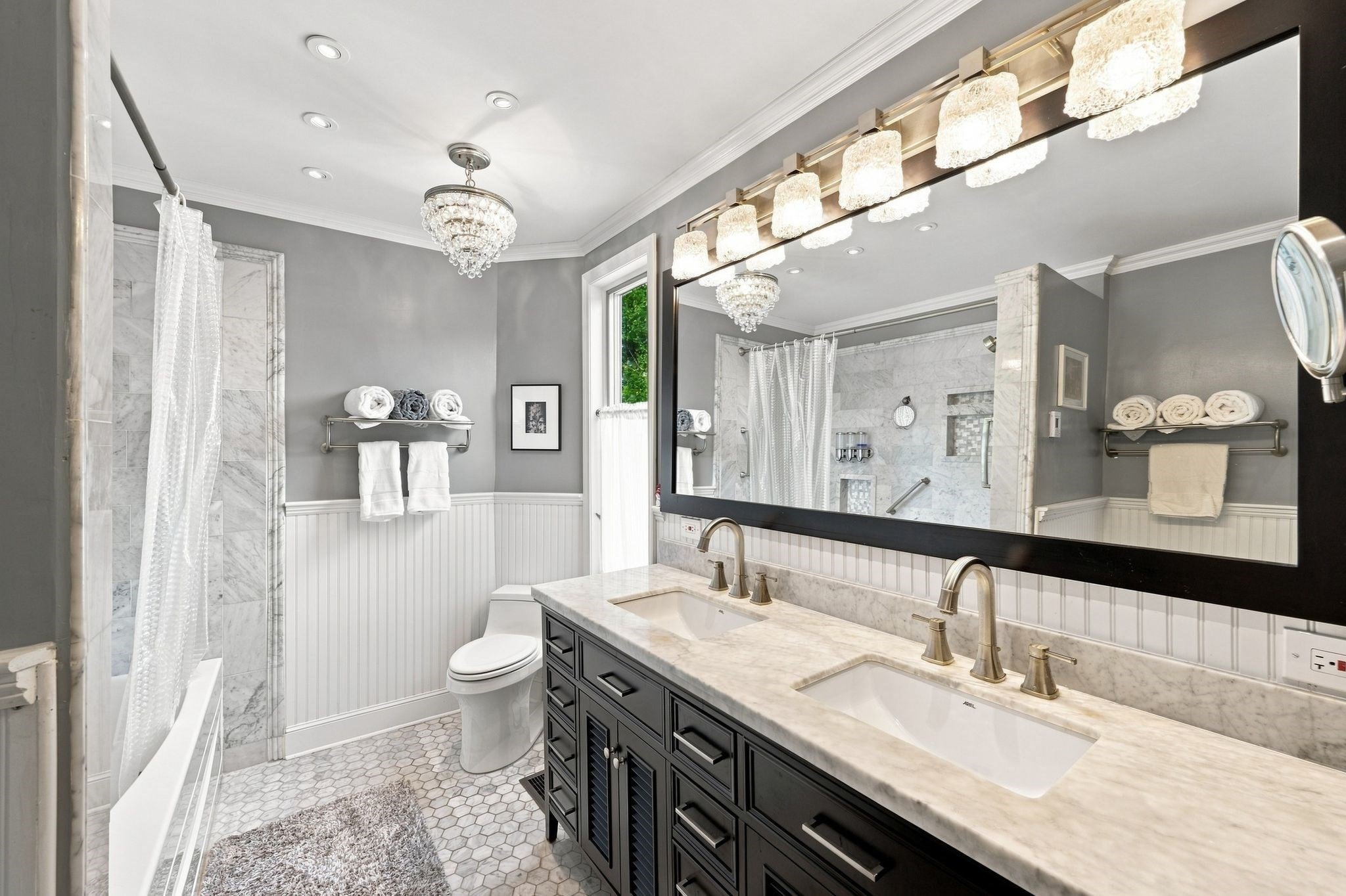 78 Oak St Wakefield, MA 01880