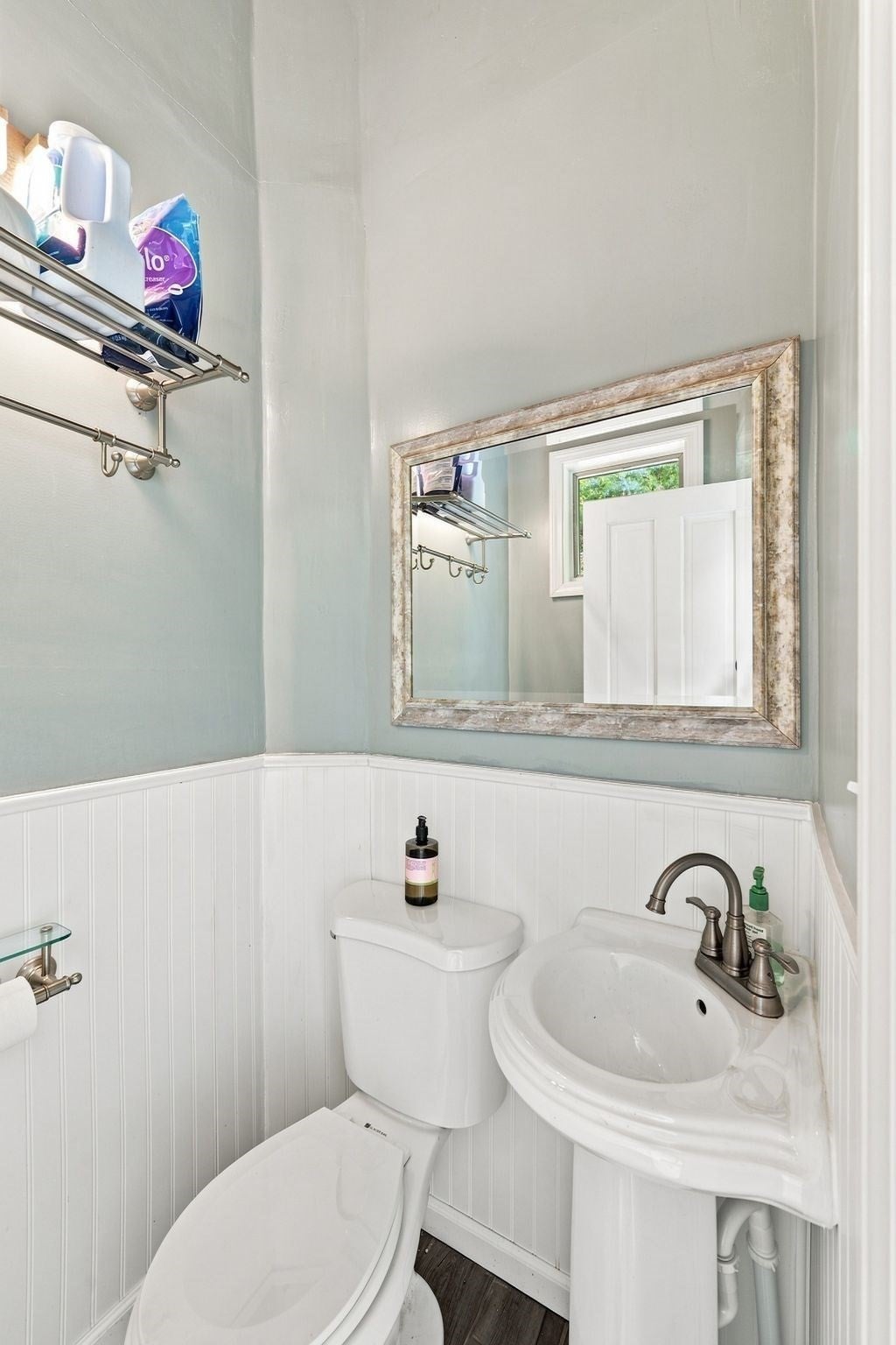 78 Oak St Wakefield, MA 01880