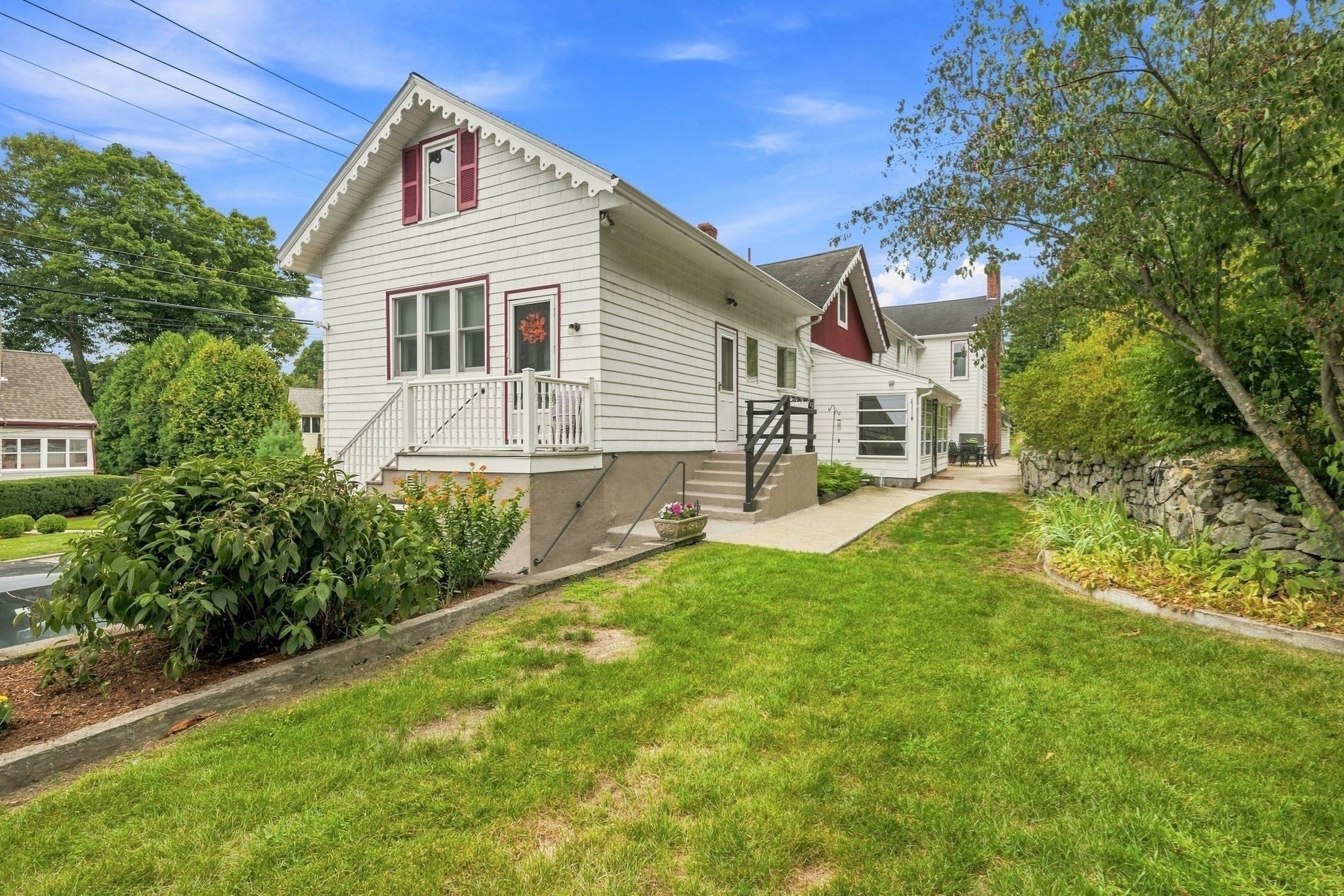 78 Oak St Wakefield, MA 01880