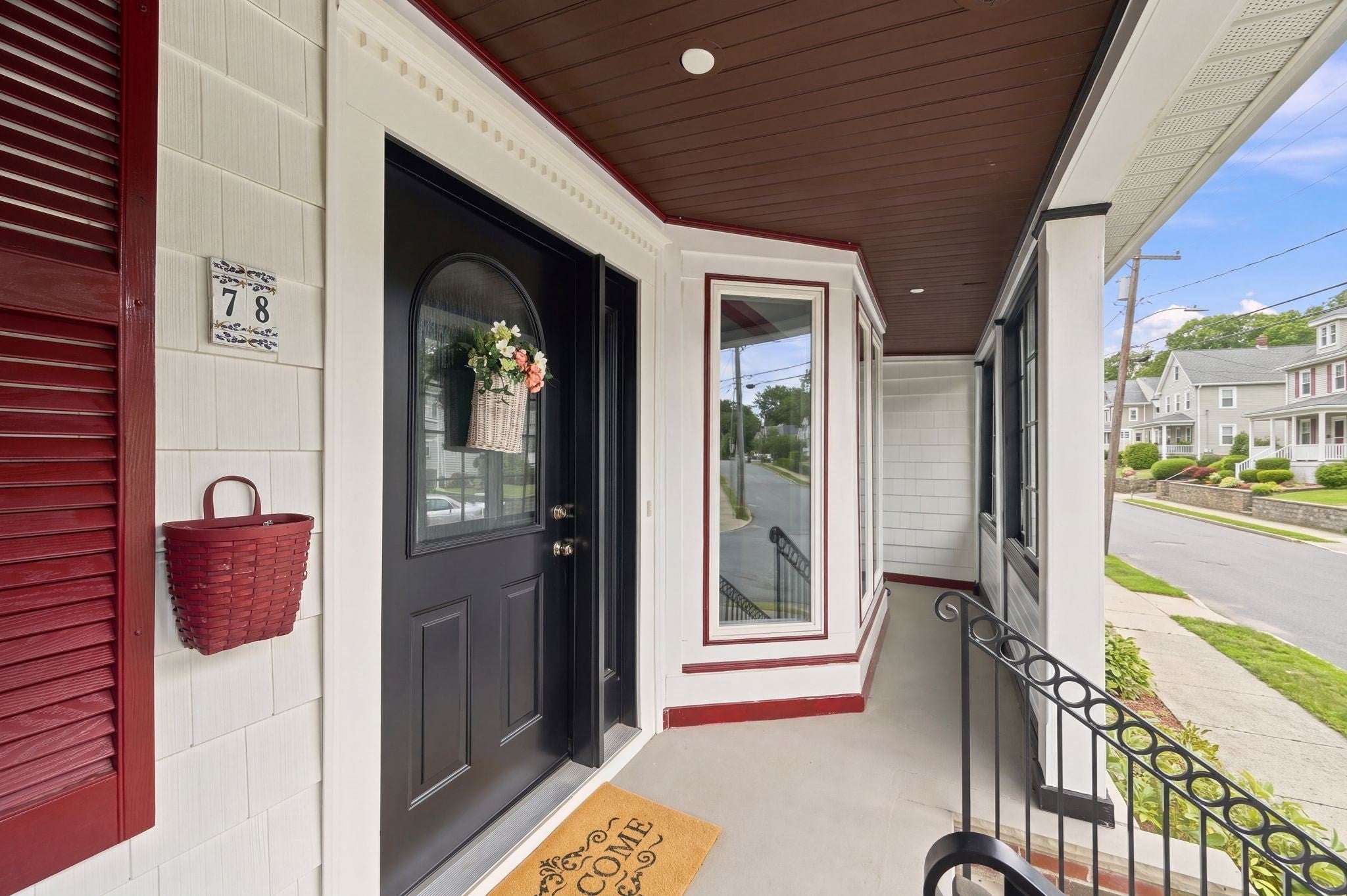 78 Oak St Wakefield, MA 01880