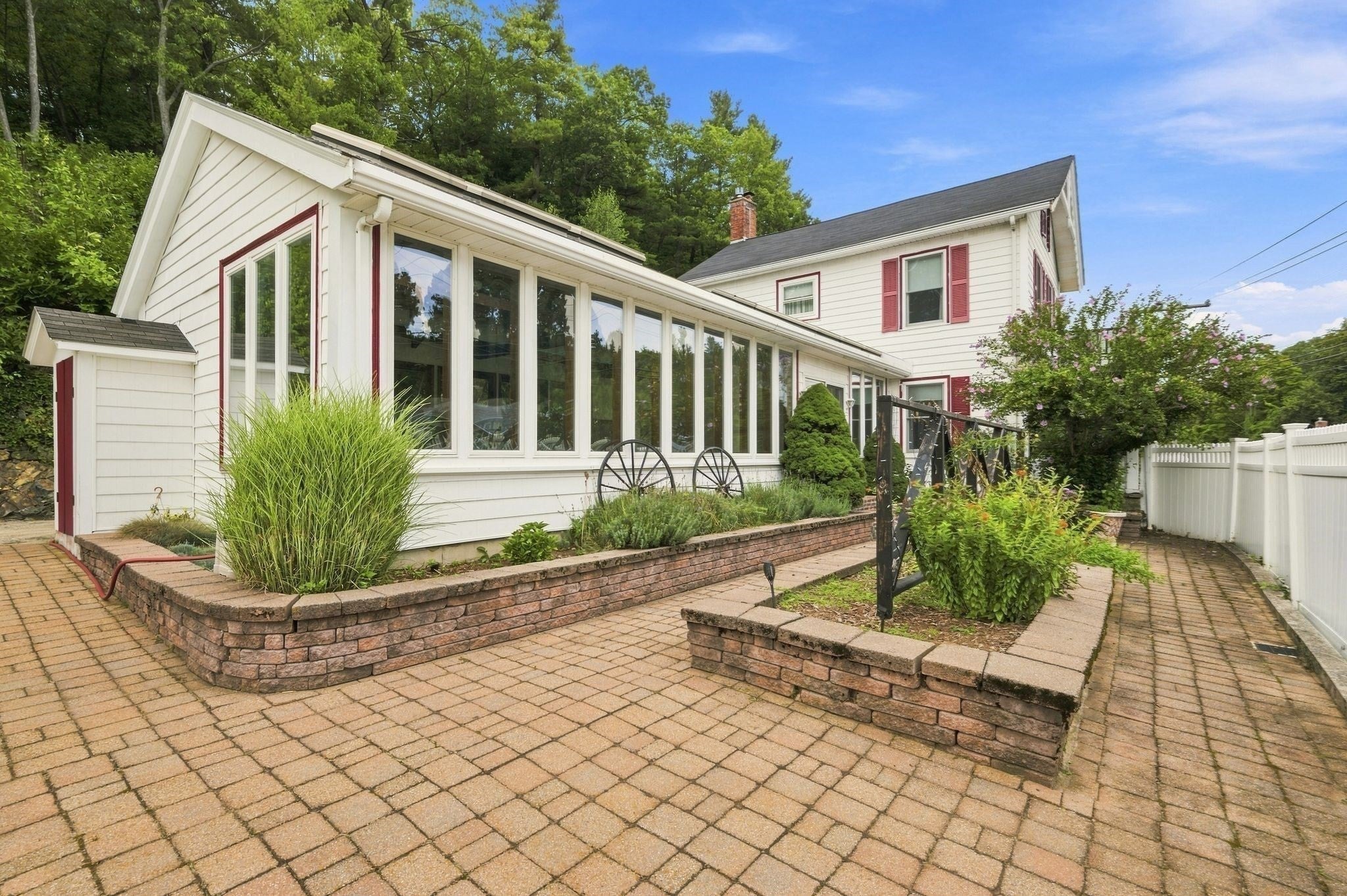 78 Oak St Wakefield, MA 01880