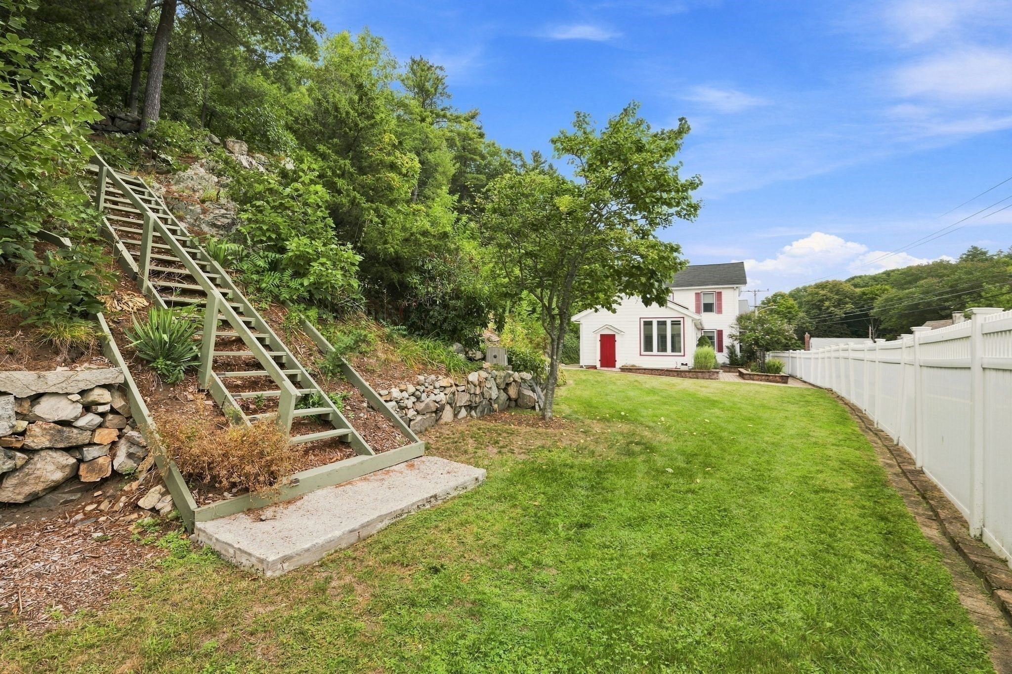 78 Oak St Wakefield, MA 01880