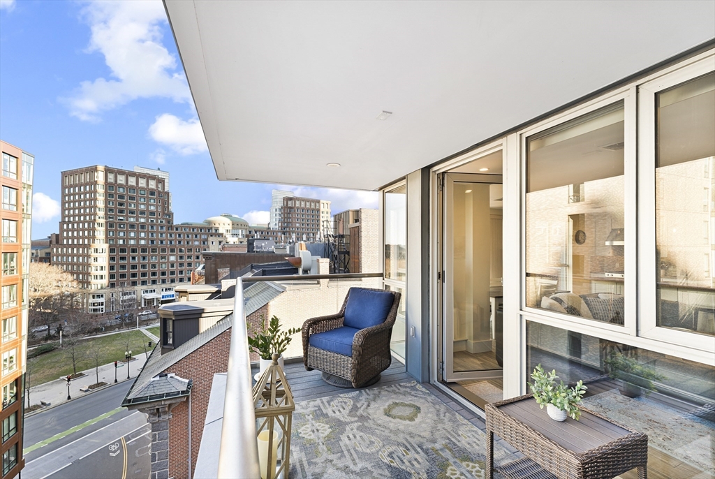 101 Broad St #8C