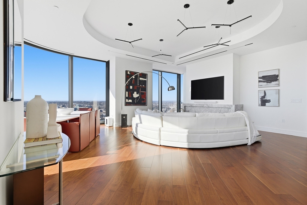 1 Dalton St #4205 Boston, MA 02115