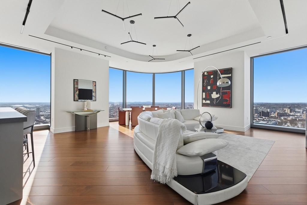 1 Dalton St #4205 Boston, MA 02115
