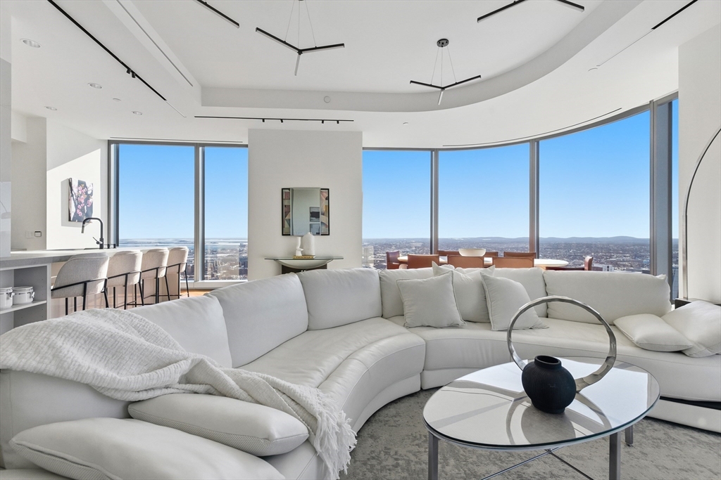 1 Dalton St #4205 Boston, MA 02115