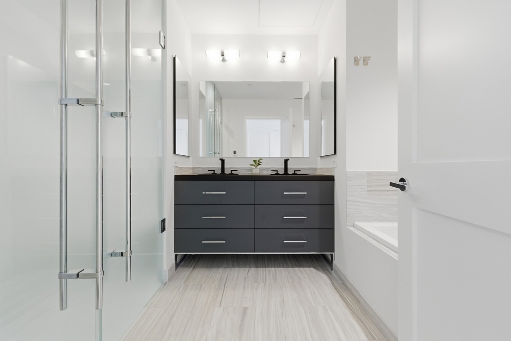 1 Dalton St #4205 Boston, MA 02115