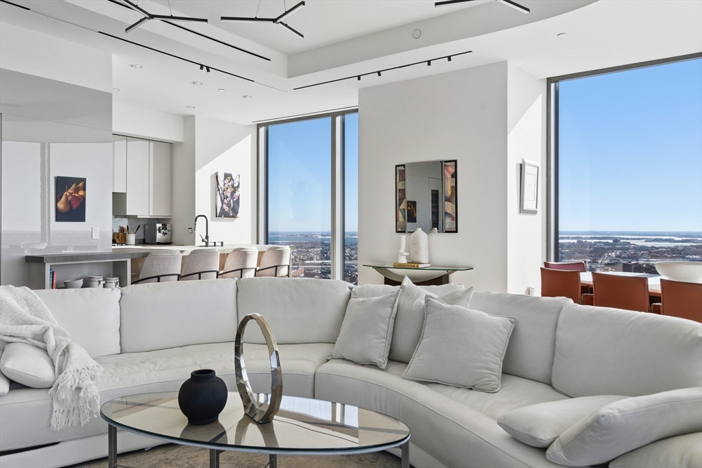 1 Dalton St #4205 Boston, MA 02115