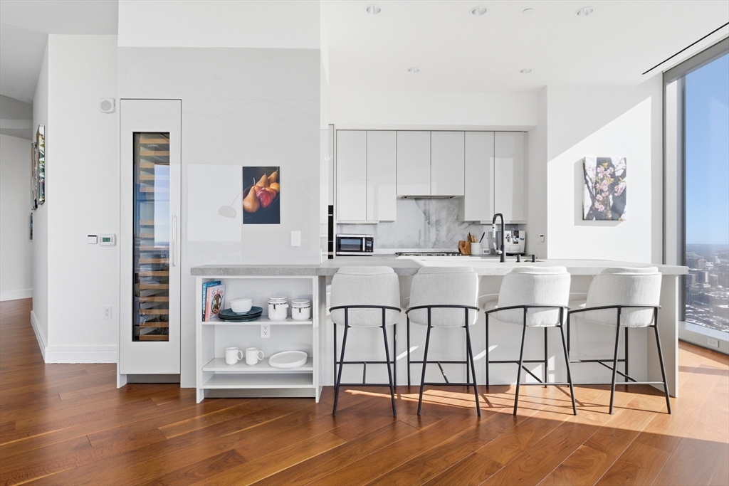 1 Dalton St #4205 Boston, MA 02115