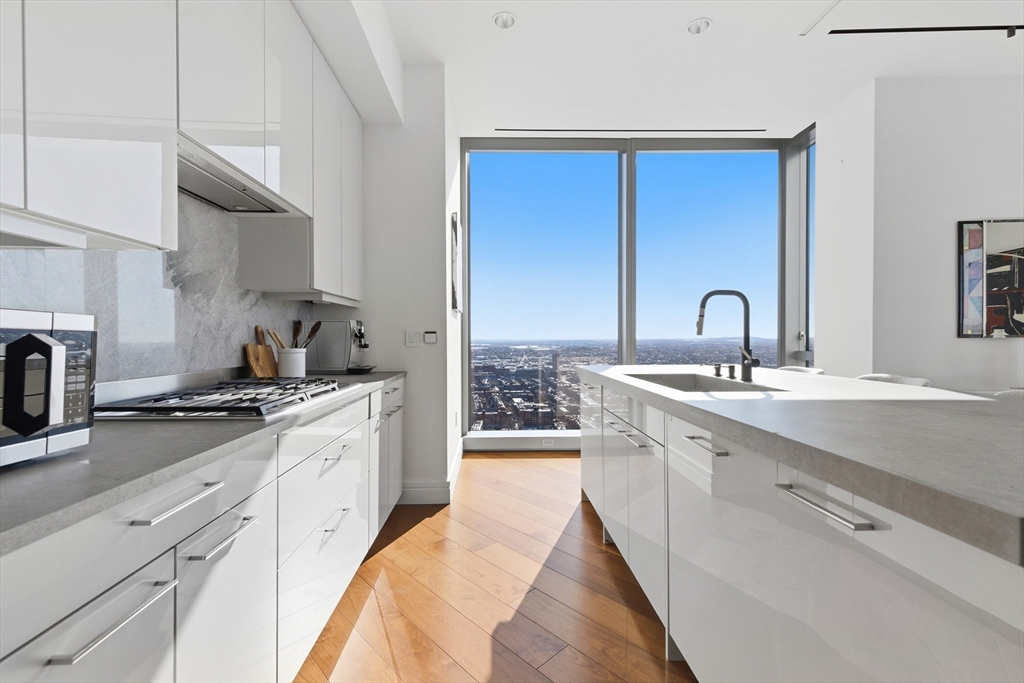 1 Dalton St #4205 Boston, MA 02115