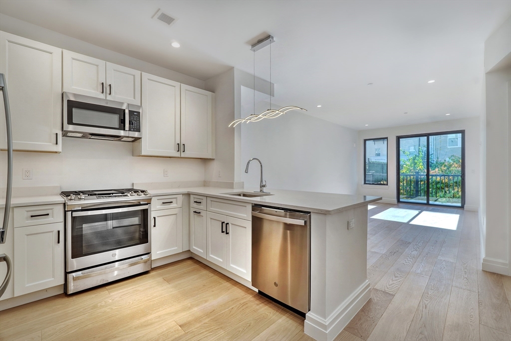 515 E Second St #206