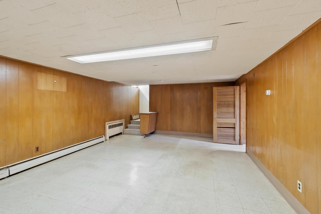 370 Albion St Wakefield, MA 01880