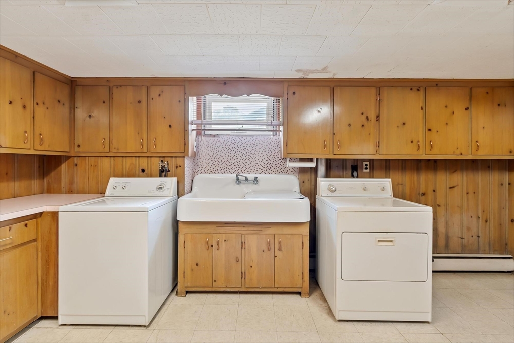 370 Albion St Wakefield, MA 01880