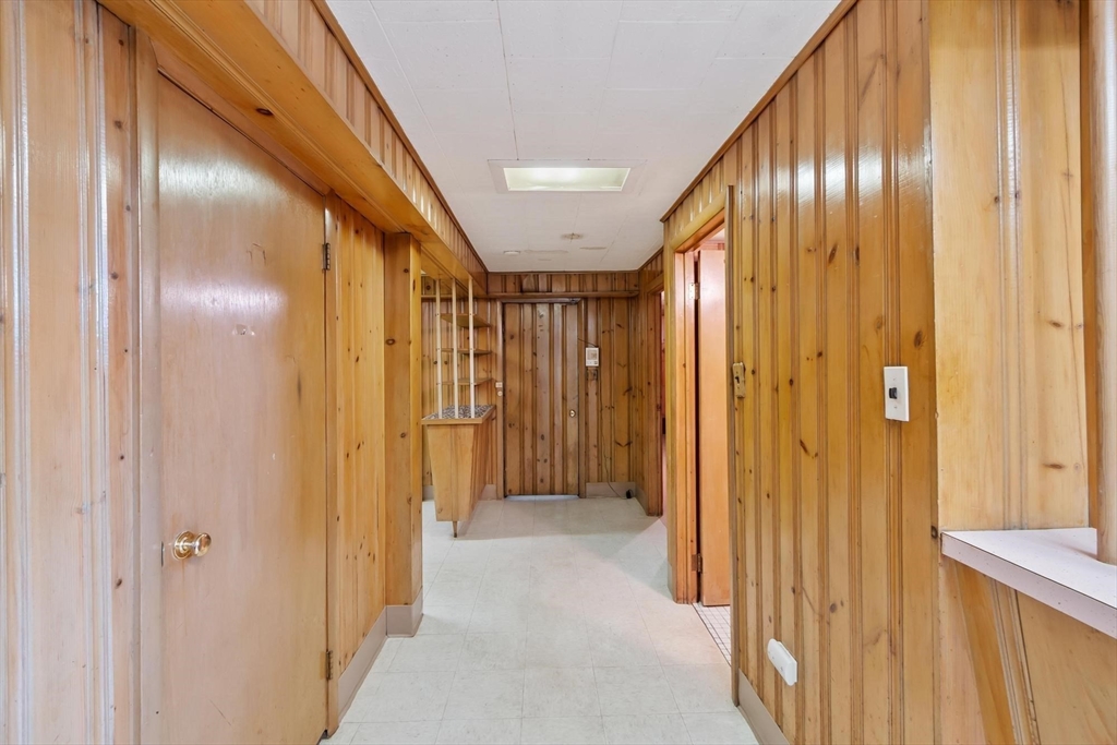 370 Albion St Wakefield, MA 01880